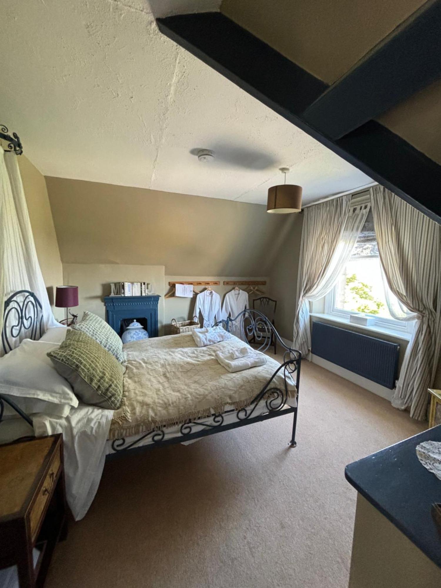 Ellesmere House *